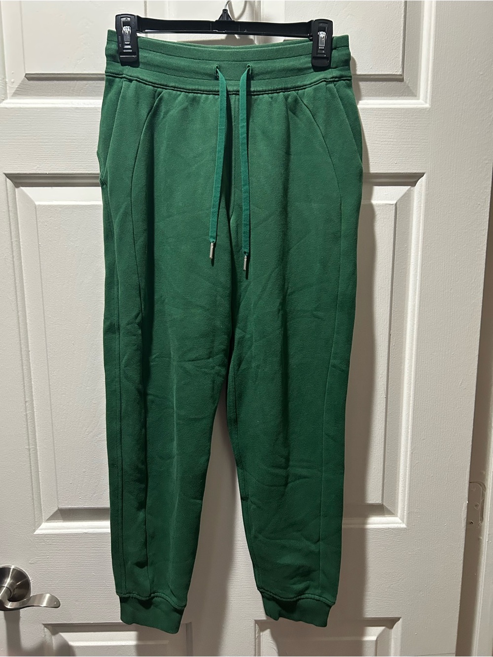 Lululemon Women's Scuba High-Rise Jogger Fleece Pants in Green Size 4